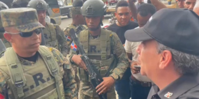Roque Espaillat al ser detenido por los miembros del ejercito FUENTE EXTERNA