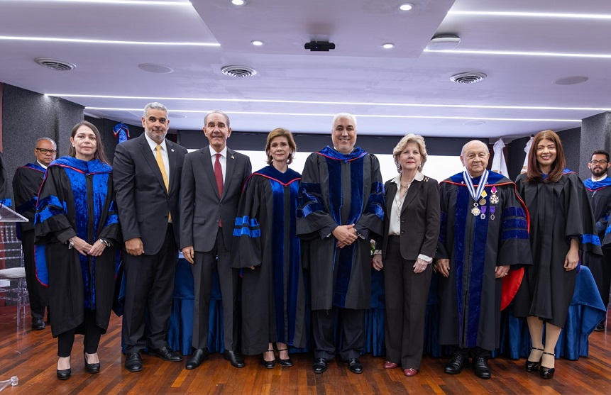 UNAPEC juramenta nuevo rector Erik Pérez Vega asume compromiso de ...