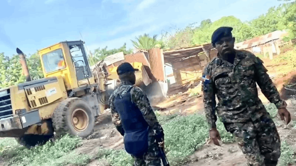 La imagen actual no tiene texto alternativo. El nombre del archivo es: 10-hasta-20-anos-de-prision-para-ladrones-e-invasores-de-tierras-con-el-nuevo-Codigo-Penal-ladrones-de-tierras-desapareceran-con-el-nuevo-codigo-penal.png