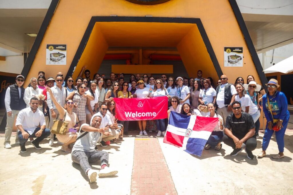 La imagen actual no tiene texto alternativo. El nombre del archivo es: Comunidad-de-anfitriones-Airbnb.jpg