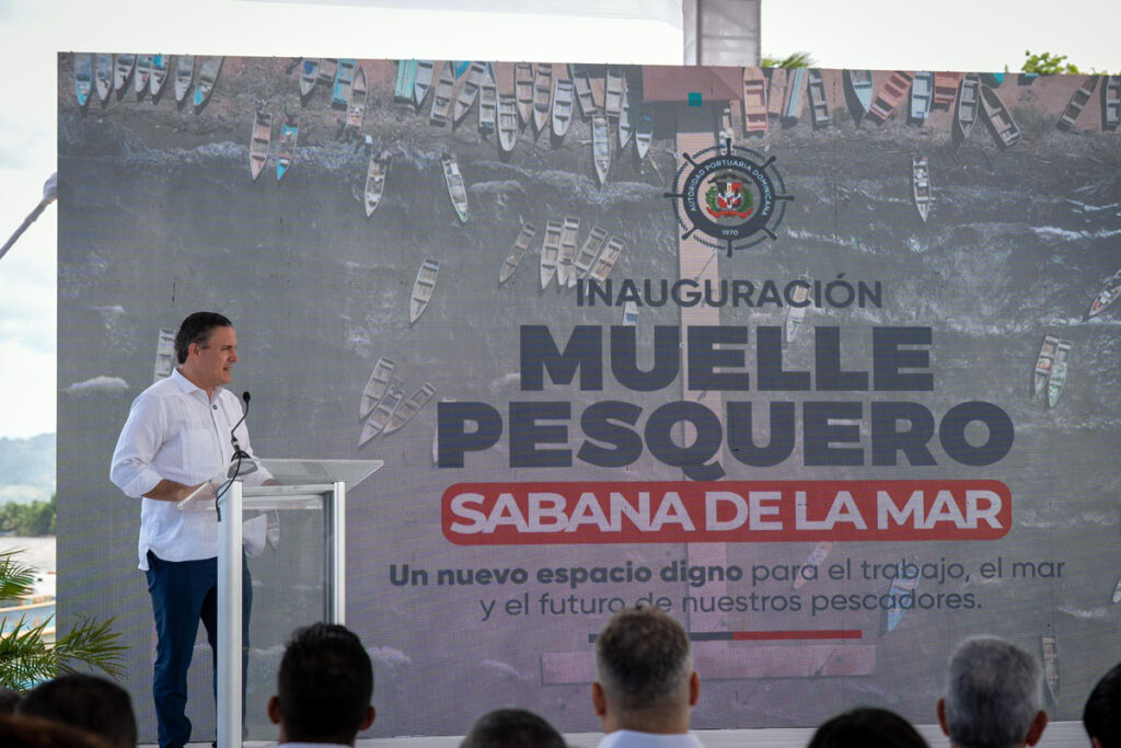 La imagen actual no tiene texto alternativo. El nombre del archivo es: Raquel-Pena-y-Jean-Luis-Rodriguez-inauguran-muelle-pesquero-de-Sabana-de-la-Mar-suman-20-entregados-por-APORDOM-2.jpg