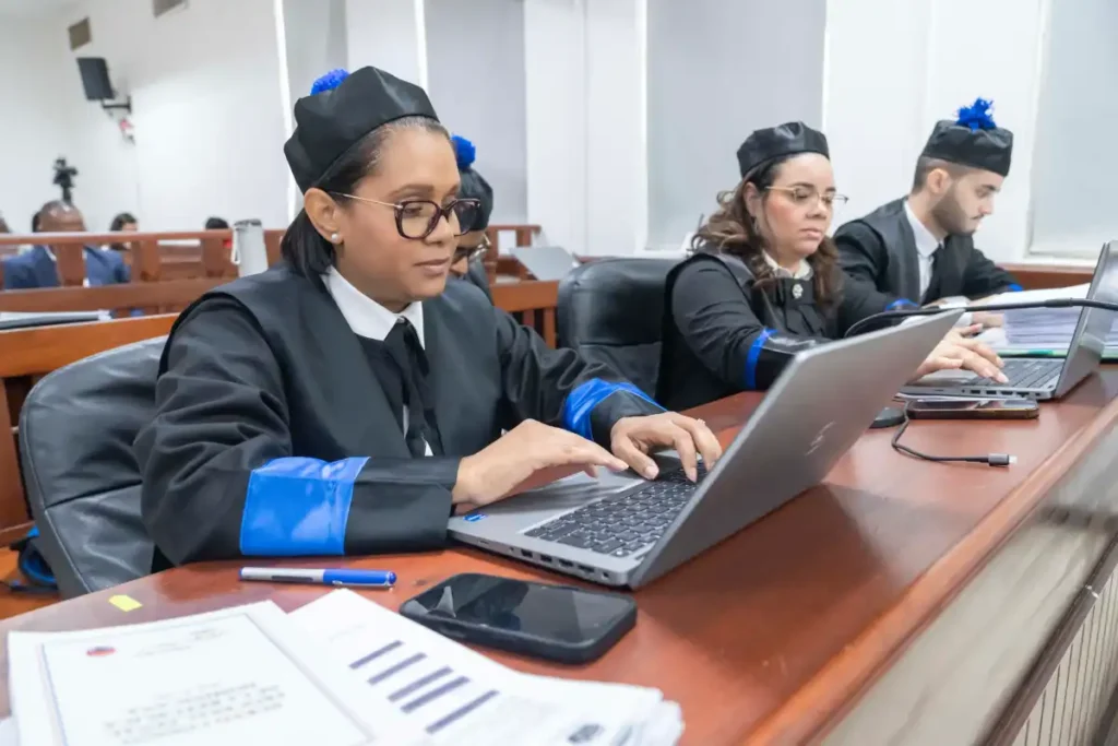 La imagen actual no tiene texto alternativo. El nombre del archivo es: Mirna-Ortiz-Ministerio-Publico-desmonto.webp