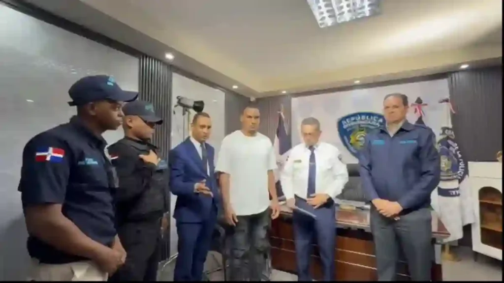 La imagen actual no tiene texto alternativo. El nombre del archivo es: Se-entrega-voluntariamente-uno-de-los-senalados-por-doble-homicidio-La-Caleta-Policia-mantie.webp